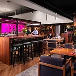 Ibis Centrum 3* بوزنان