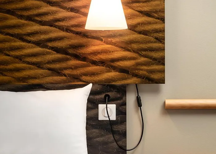 Ibis Centrum מלון 3*