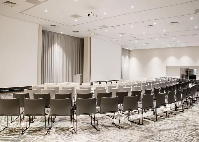 מלון Ibis Centrum 3*