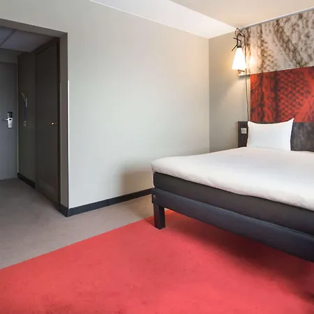 Ibis Centrum 3*