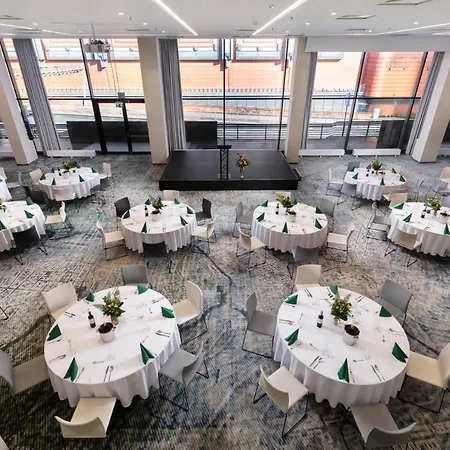 فندق Ibis Centrum بوزنان