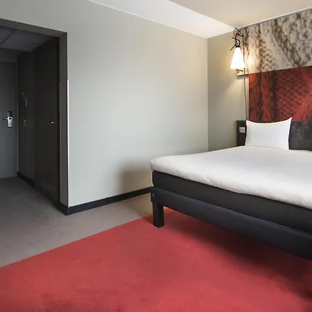 Ibis Centrum بوزنان