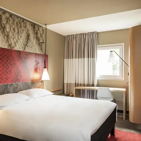 Ibis Centrum 3* Познань