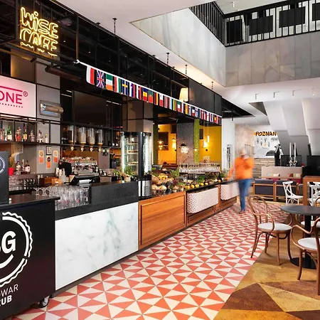 Ibis Centrum فندق