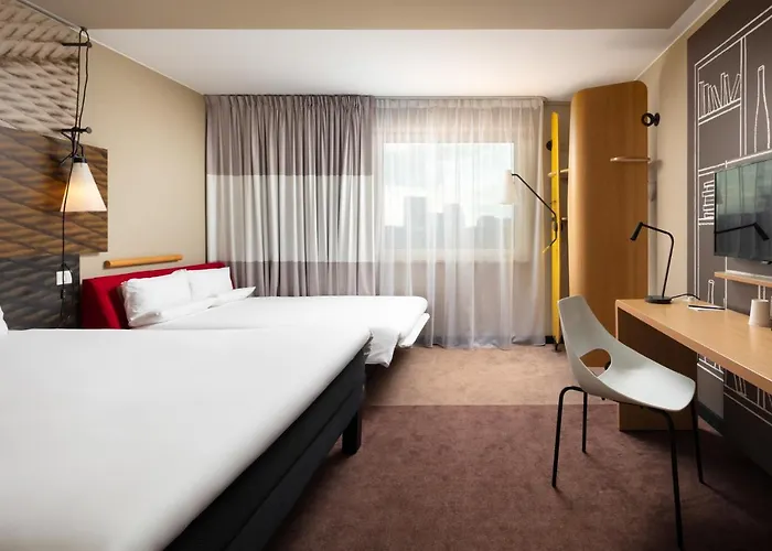 Ibis Centrum Hotel 3*